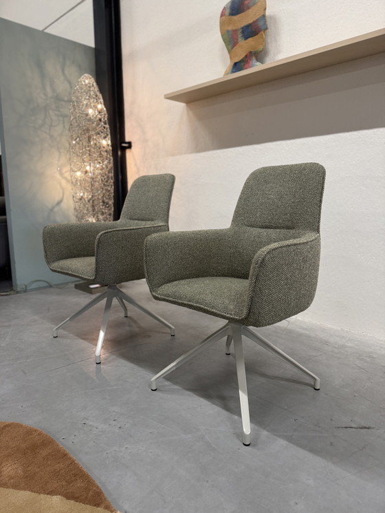 Image 1 of 6 Leolux Gyon Hochstühle, Stoff Monza Melange