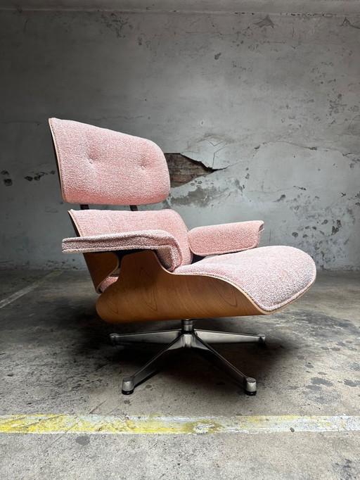 Vitra Eames Lounge Chair XL American Walnut & Chrome Nubia Peach Pink