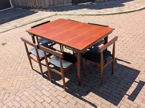 Image 1 of Zeldzame Deens Design 'Longette' Eetkamersuite van Hans Olsen voor Frem Røjle – 6 Nestbare Stoelen