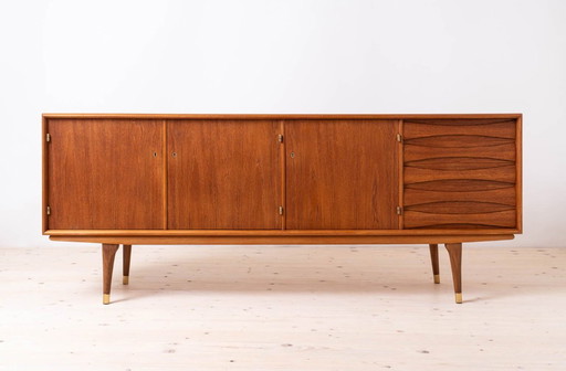 Sven Andersen Teakhouten Dressoir, Tijdloze Scandinavische & MidCentury Moderne Elegantie, Jaren 50