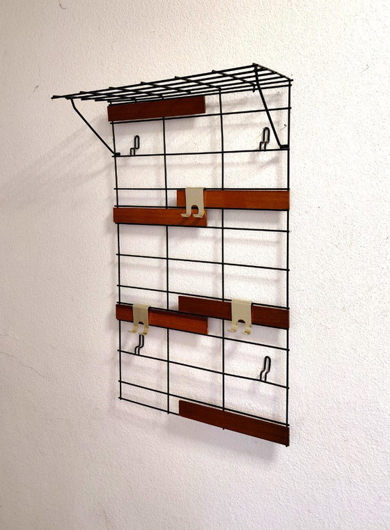 Image 1 of Sixties Wandgarderobe mit Kleiderhaken