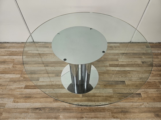 Image 1 of Table en métal vintage avec plateau en verre rond