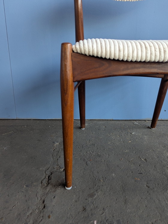 Image 1 of Midcentury Deense teak stoel- nieuwe boucle stof