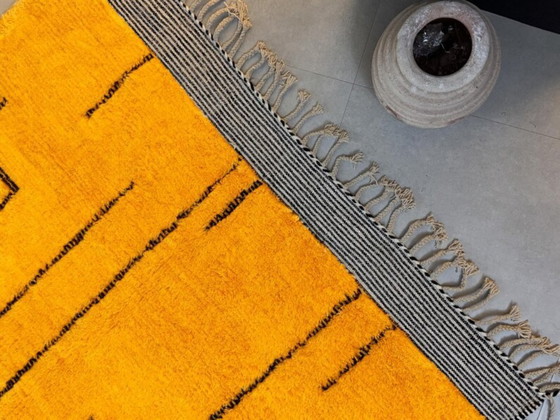 Image 1 of Tapis marocain traditionnel en laine 250cmx150cm