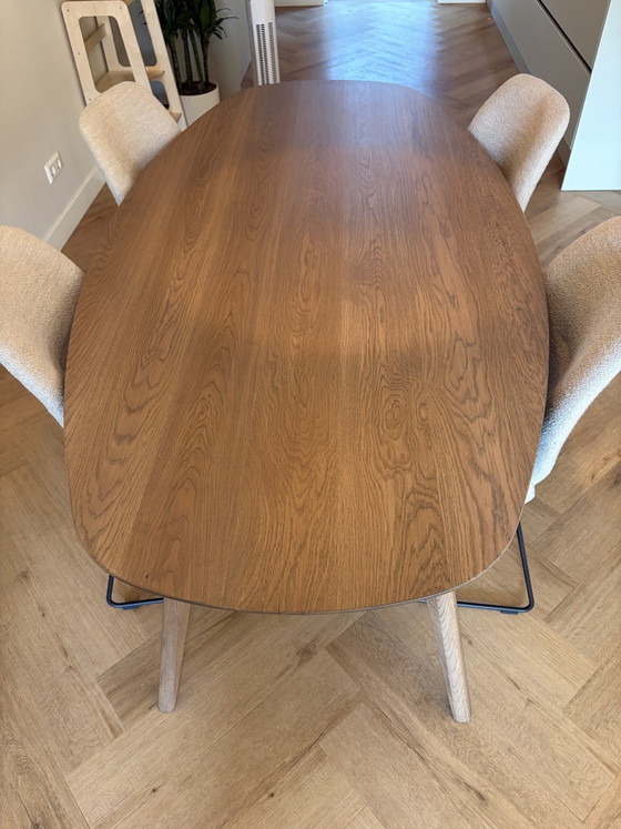 Image 1 of Tavolo da pranzo in legno marrone, sedia Hello, semi-ovale, 100x200
