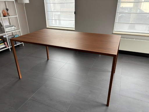 Arco slim tafel in walnut 160x90x75