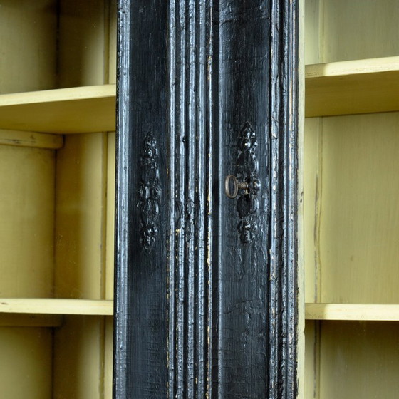 Image 1 of Groot zwart grenen dressoir, jaren 1900