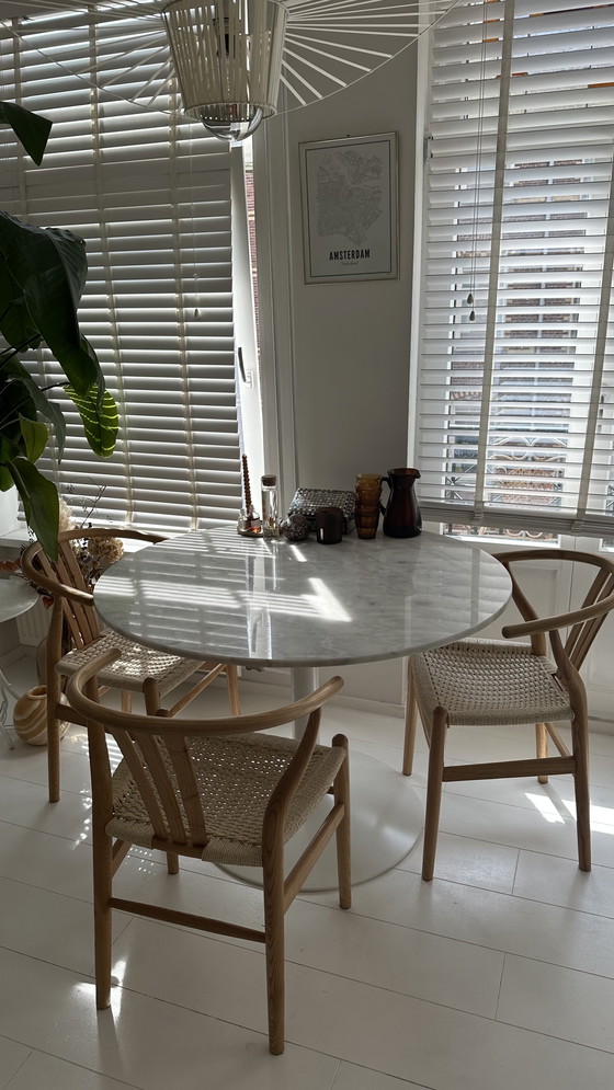 Image 1 of Ronde marmeren eettafel 110cm