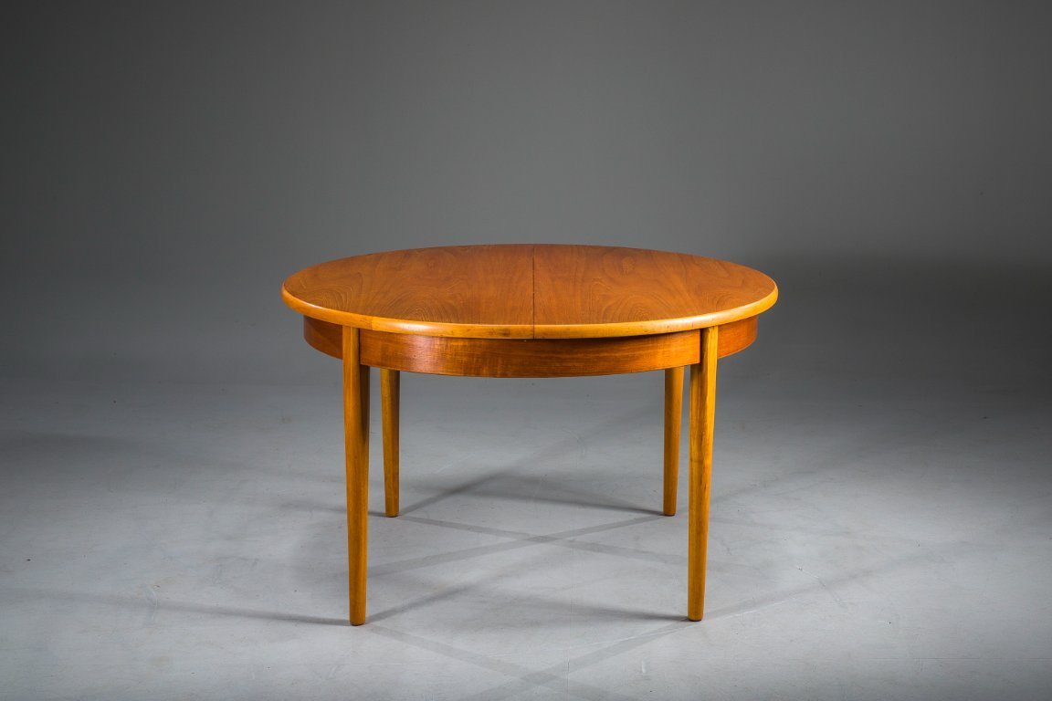 Round Teak Veneered Extendable Dining Table from G-Plan, 1960s