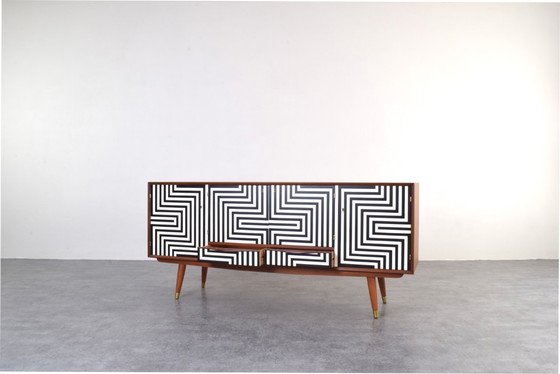 Image 1 of Handbemaltes Mid-Century Op-Art Sideboard von Sven Andersen Møbelfabrikk, 1960er Jahre.