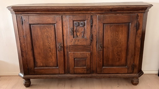 Antiker Eichenschrank aus dem frühen 18. Jahrhundert – dressoirs, Wood