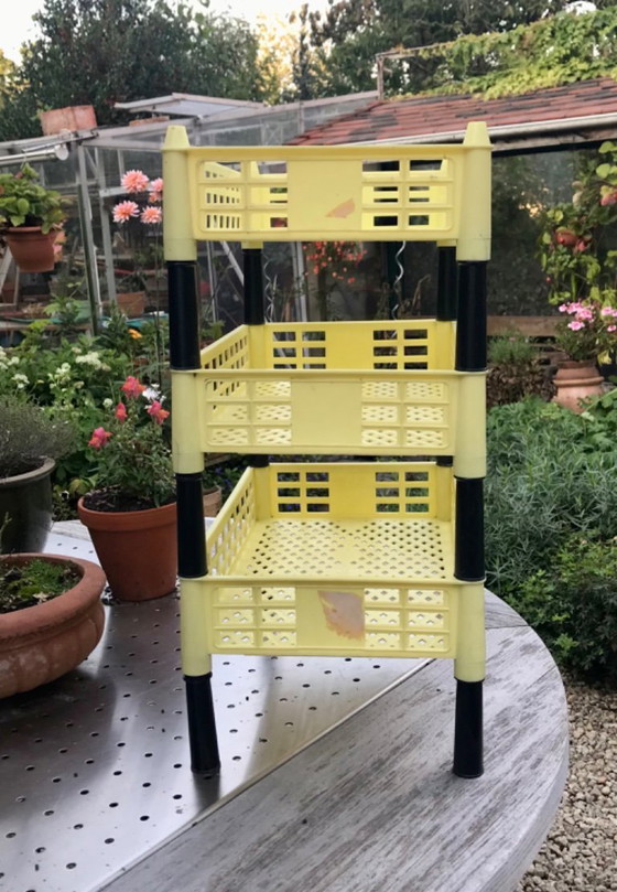 Image 1 of Estante modular de plástico amarillo pastel de los años cincuenta LL