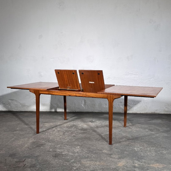 McIntosh T3 Teak Extending Dining Table by A.H. McIntosh and Co, 1960s – A.H. McIntosh & Co Ltd, Wood (photo 3 of 18)