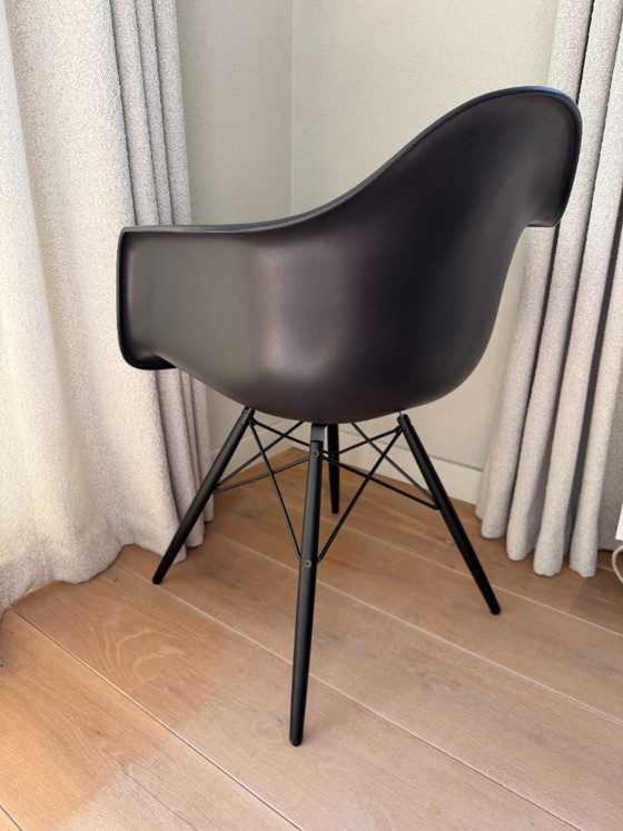 Image 1 of Sedia DAW Vitra Eames nera
