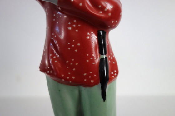 Image 1 of Estatua femenina de porcelana china con forma de galleta - Revolución Cultural n.° 9