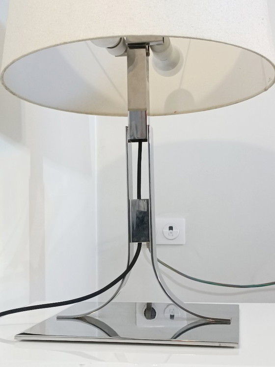 Bedeutende Bach-Lampe von F. Correa und A. Mila für Santa & Cole, 1970er Jahre – Tischlampen, Metal (photo 3 of 14)