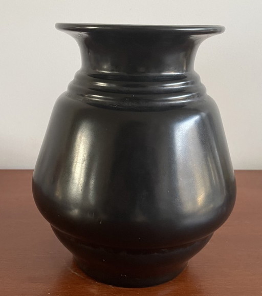 Zwarte platelen art deco vaas