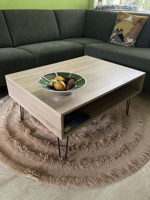 Mesa de centro de madera clara