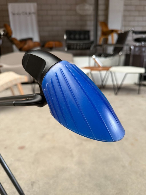 Lámpara de mesa Arteluce Tang de Stephan Copeland