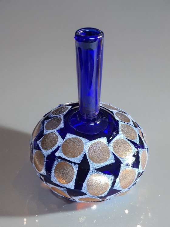 Image 1 of Entwurf Bengt Lindberg, Titel: "Goldblattblaue Glasvase".