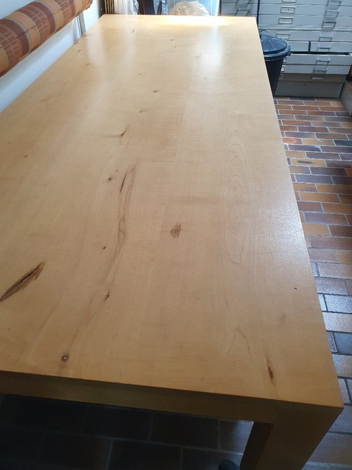 Wooden Table on Wheels – eettafels