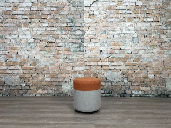 Satelliet Tempo Duo RND LS – Arancione | Satelliet Design – Poggiapiedi e pouf, Leather, Metal (photo 2 of 7)
