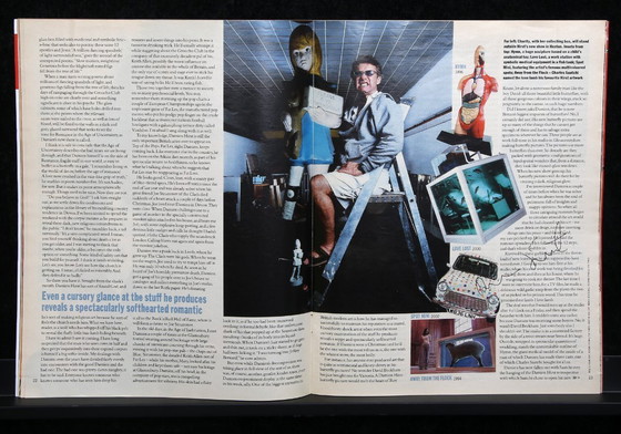 Image 1 of Hirst, Damien - The Sunday Times magazine - 24 agosto 2003 - 2 volte autografato