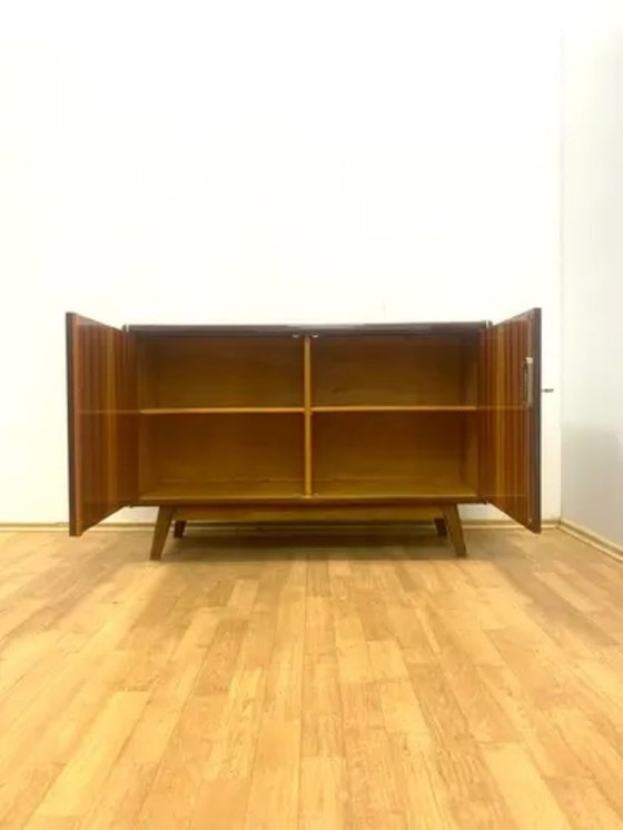 Image 1 of Midden-eeuwse kast van Bohumil Landsman voor Jitona, Tsjechisch ontwerp, jaren 60