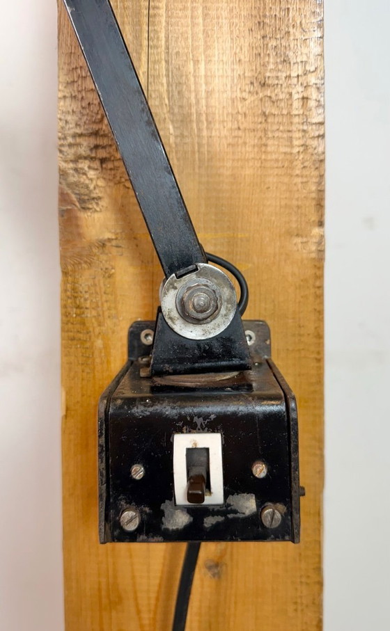 Image 1 of Industriële, zwarte, verstelbare wandlamp van Memlite, jaren 60.