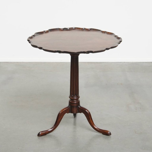 Antique English wine/ tilt top table/ side table from the 19th century