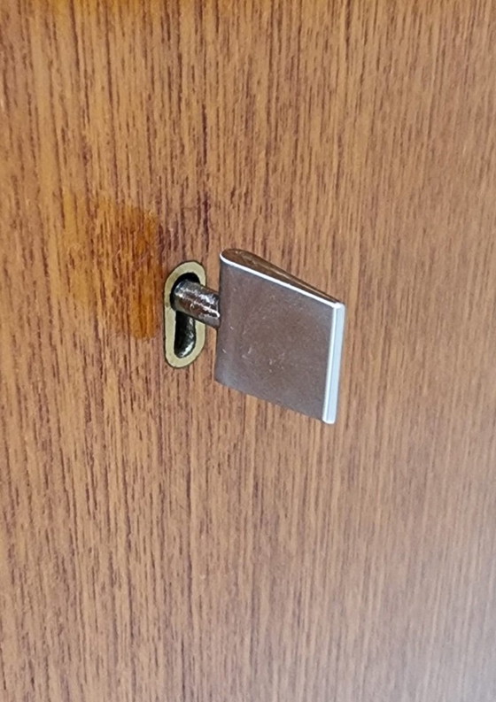 Image 1 of guardaroba di metà secolo