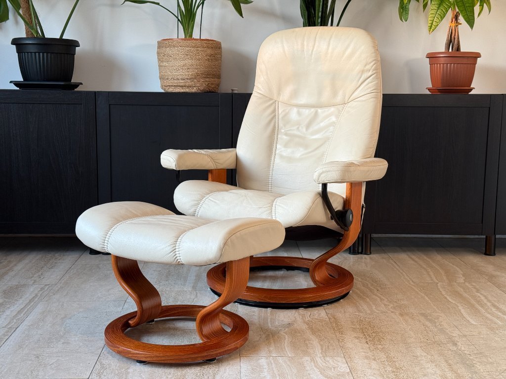 EKORNES ベージュ レザー スツール Stressless by Ekornes recliner with footstool, genuine leather