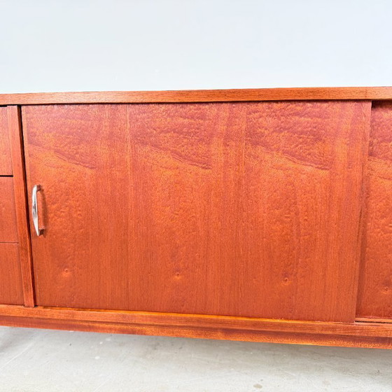 Image 1 of Buffet en acajou de style scandinave