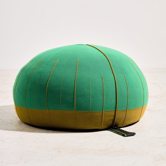 Image 1 of MK11756 Mochi poef van Hella Jongerius voor Vitra
