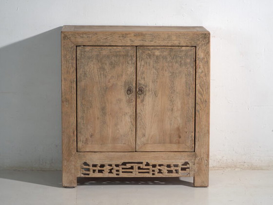 Antico mobile basso in olmo con grembiule traforato – Cina, circa 1950 – Credenze (photo 22 of 40)