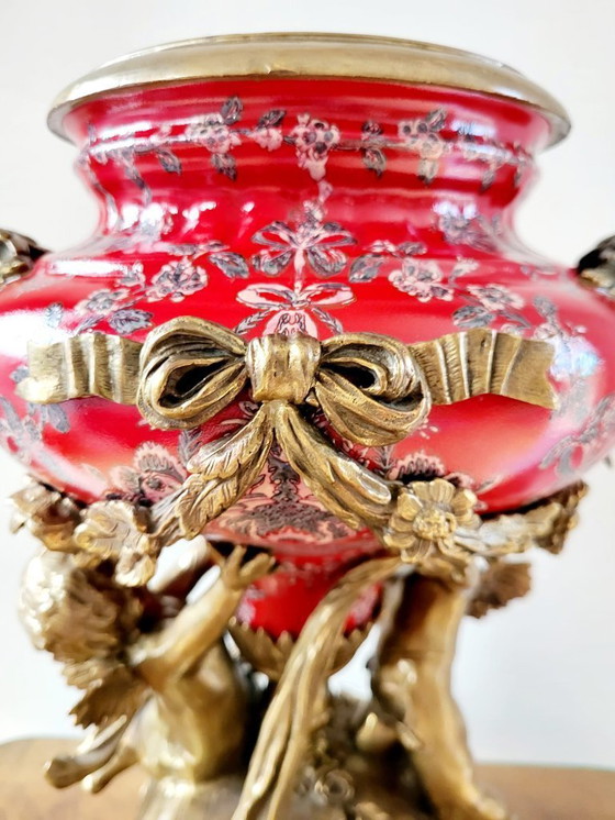 Image 1 of Imponente jardiniere in bronzo con putti in stile barocco