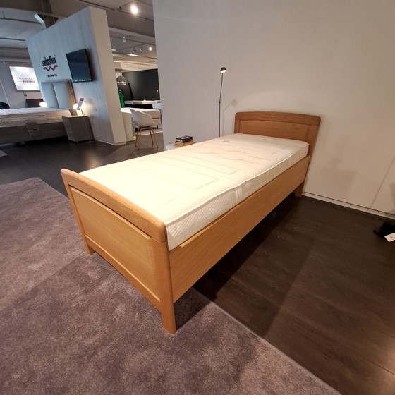 Image 1 of The Linde Brugge bed - 90x200 adjustable