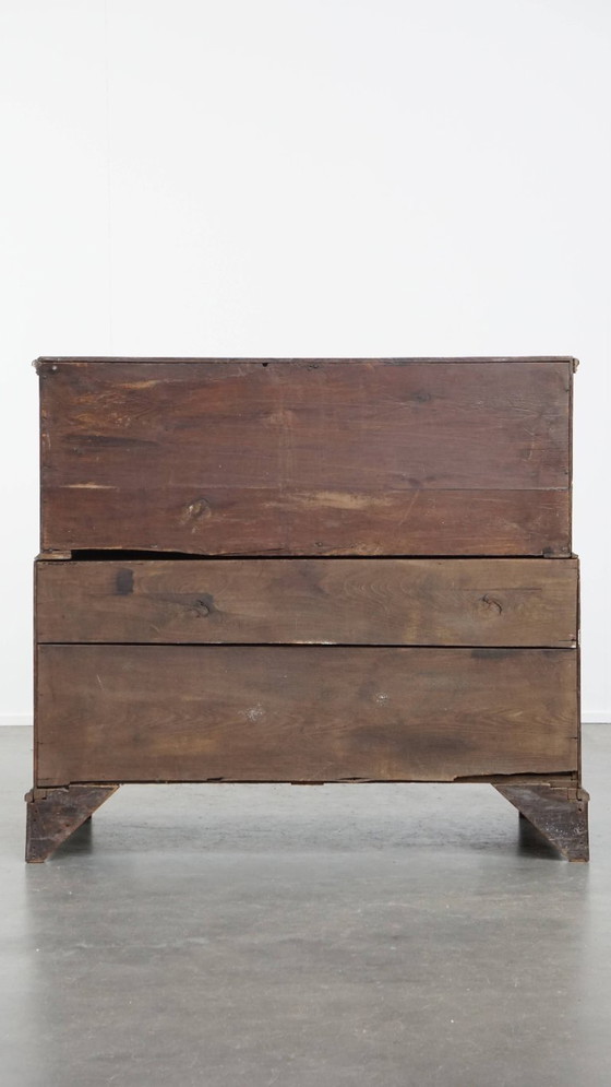 Image 1 of Cómoda baja clásica inglesa antigua / cómoda sobre cómoda