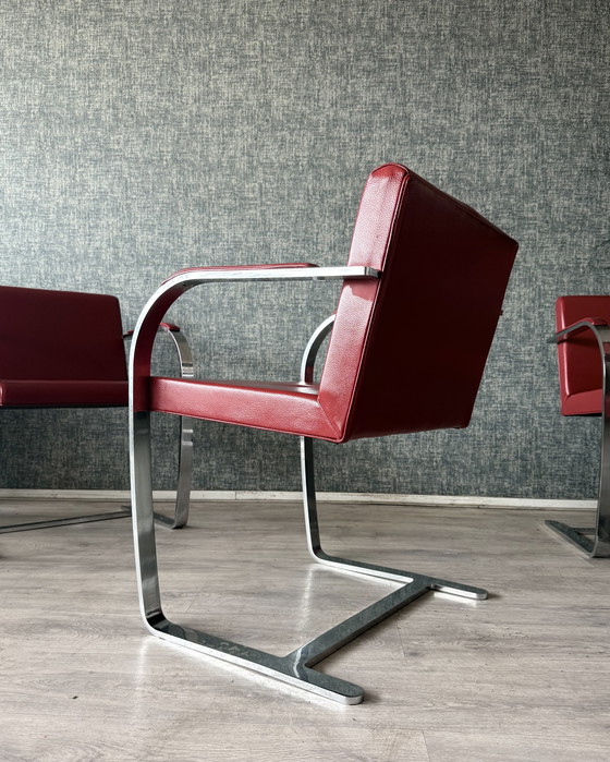 Image 1 of Ensemble de 4 fauteuils Brno vintage de Fasem en cuir rouge