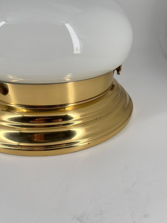 Image 1 of Plafondlamp in mid-century modern stijl – Art Deco – Opaalglas & Messing