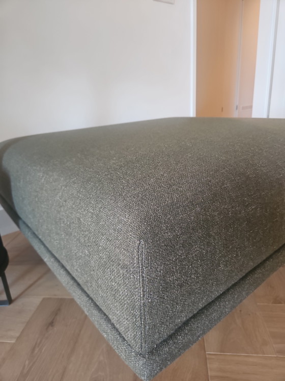 Sgabello/Pouf - Modello disponibile - Ottime condizioni, robusto! – Design on Stock, Poggiapiedi e pouf (photo 3 of 5)