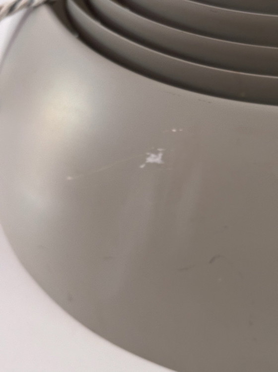Lampada a sospensione AJ Royal di Arne Jacobsen per Louis Poulsen, 1957, alluminio laccato grigio, design (photo 8 of 14)