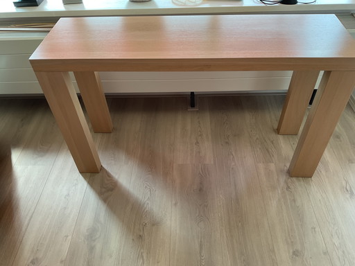 Moderne eikenhouten sitetable