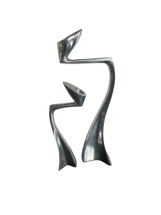 Image 1 of Set van twee Arclumis Swan kandelaars Matthew Hilton Londen aluminio