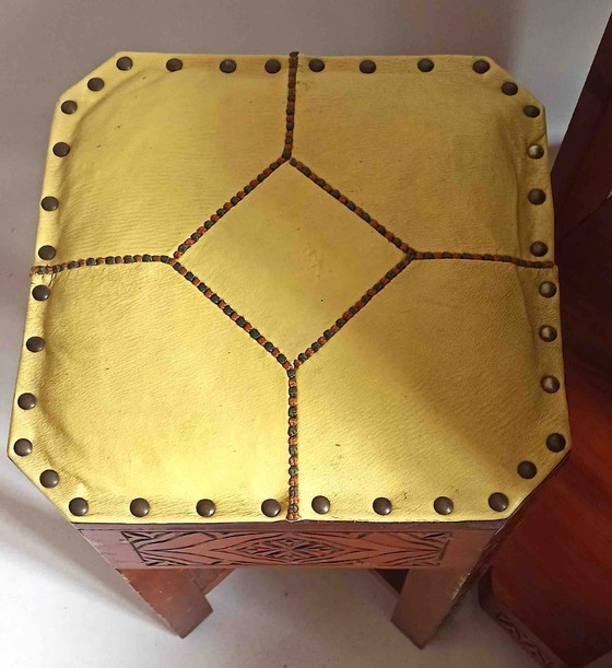 Image 1 of Octagonal pedestal table + 2 footstools Colonial 30s