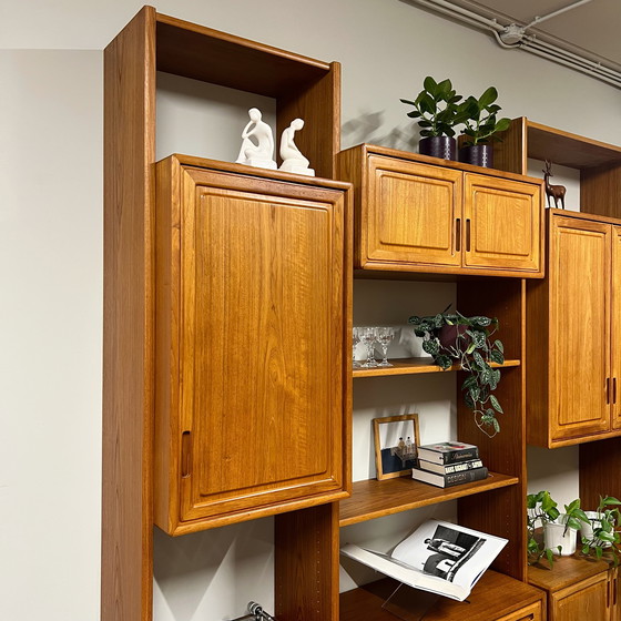 Image 1 of Meuble mural vintage •Dyrlund•