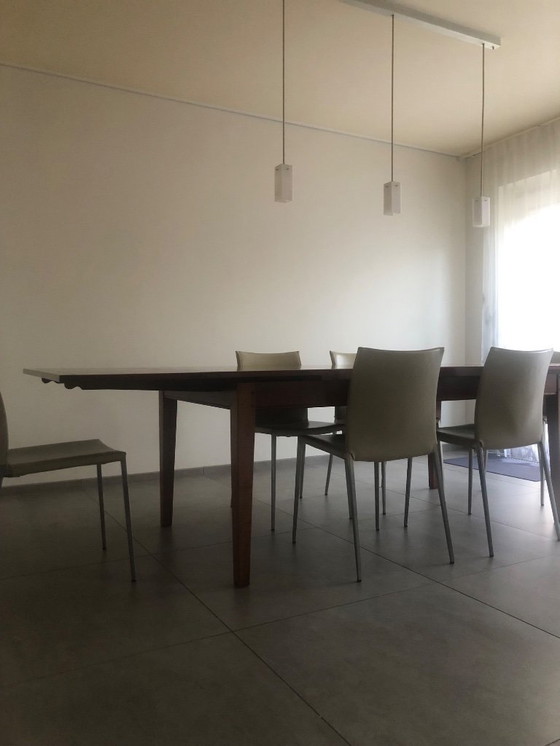 Image 1 of Esstisch aus Kirschholz mit 6 passenden Esszimmerstühlen