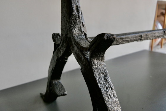 Image 1 of Paire de grands fers à repasser ou boules à feu en fer forgé (Andier)