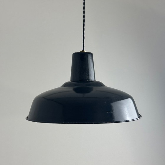 Image 1 of ANCIENNE SUSPENSION D’ATELIER EMAILLEE 36 CM INDUSTRIEL 