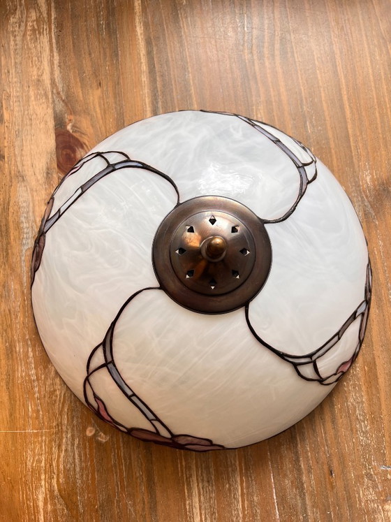 Image 1 of Plafonnier vintage de style Tiffany, lampe en verre.